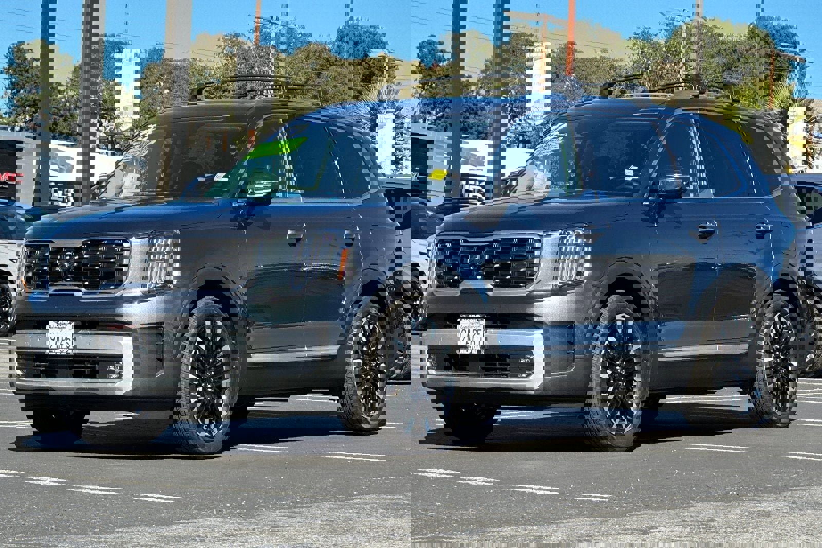 Certified 2024 Kia Telluride SX Prestige w/ Towing Package image 11