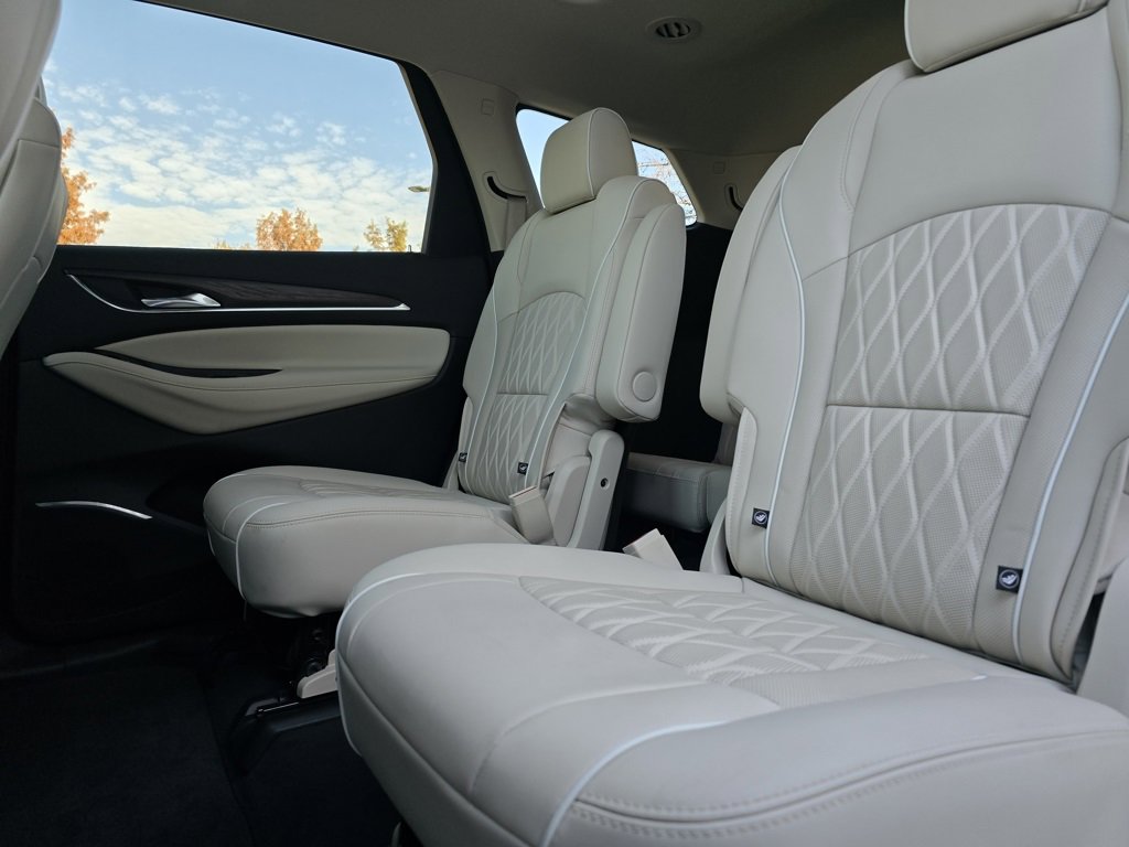 Used 2022 Buick Enclave Avenir w/ Avenir Technology Package image 30