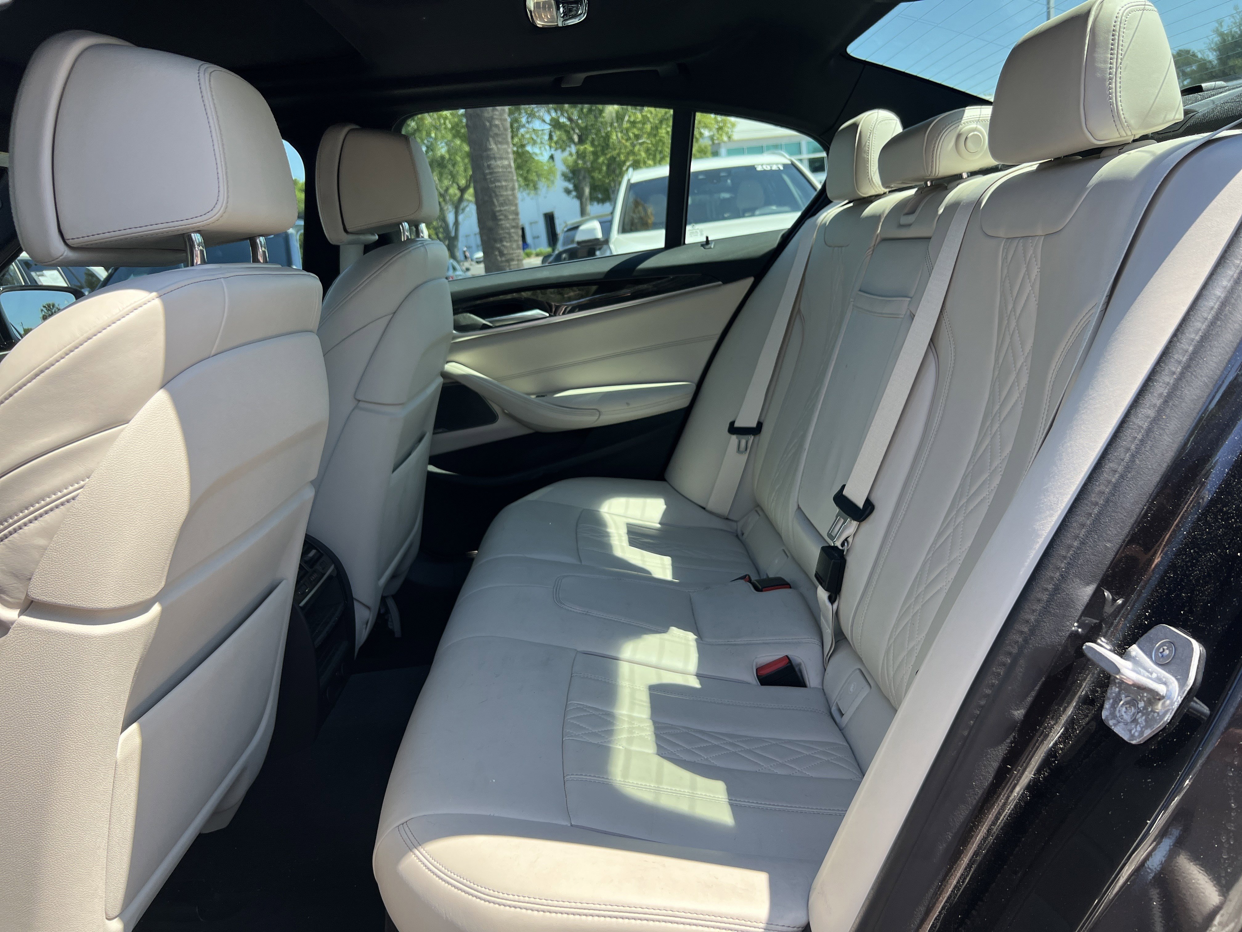 Used 2019 BMW 540i w/ Luxury Seating Package RWD image 32