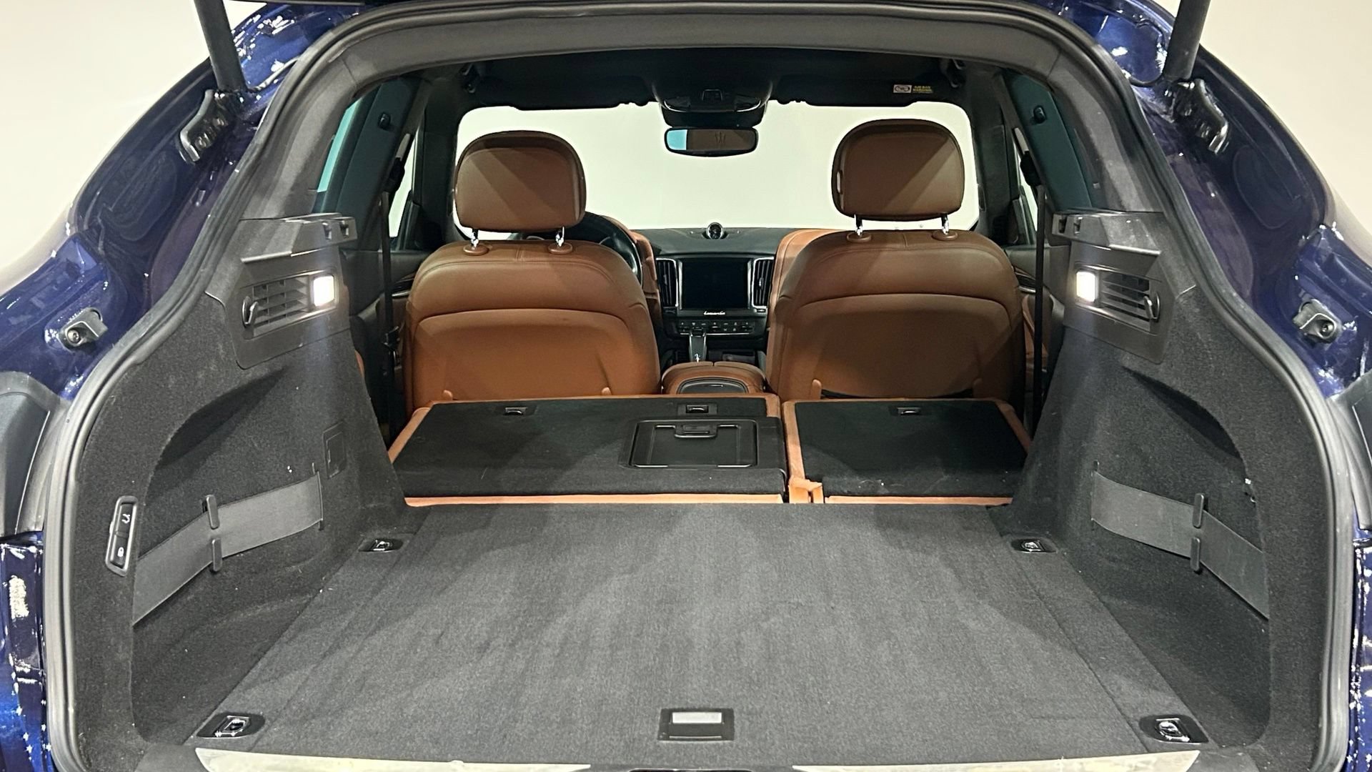 Used 2019 Maserati Levante GranLusso AWD/4WD image 41