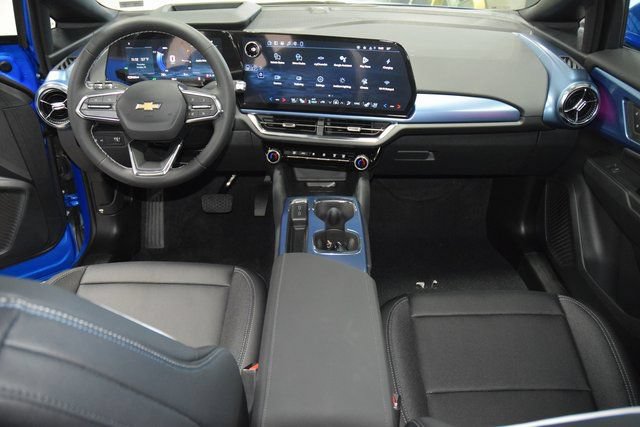 New 2026 Chevrolet Equinox EV LT w/ Convenience Package II FWD image 27