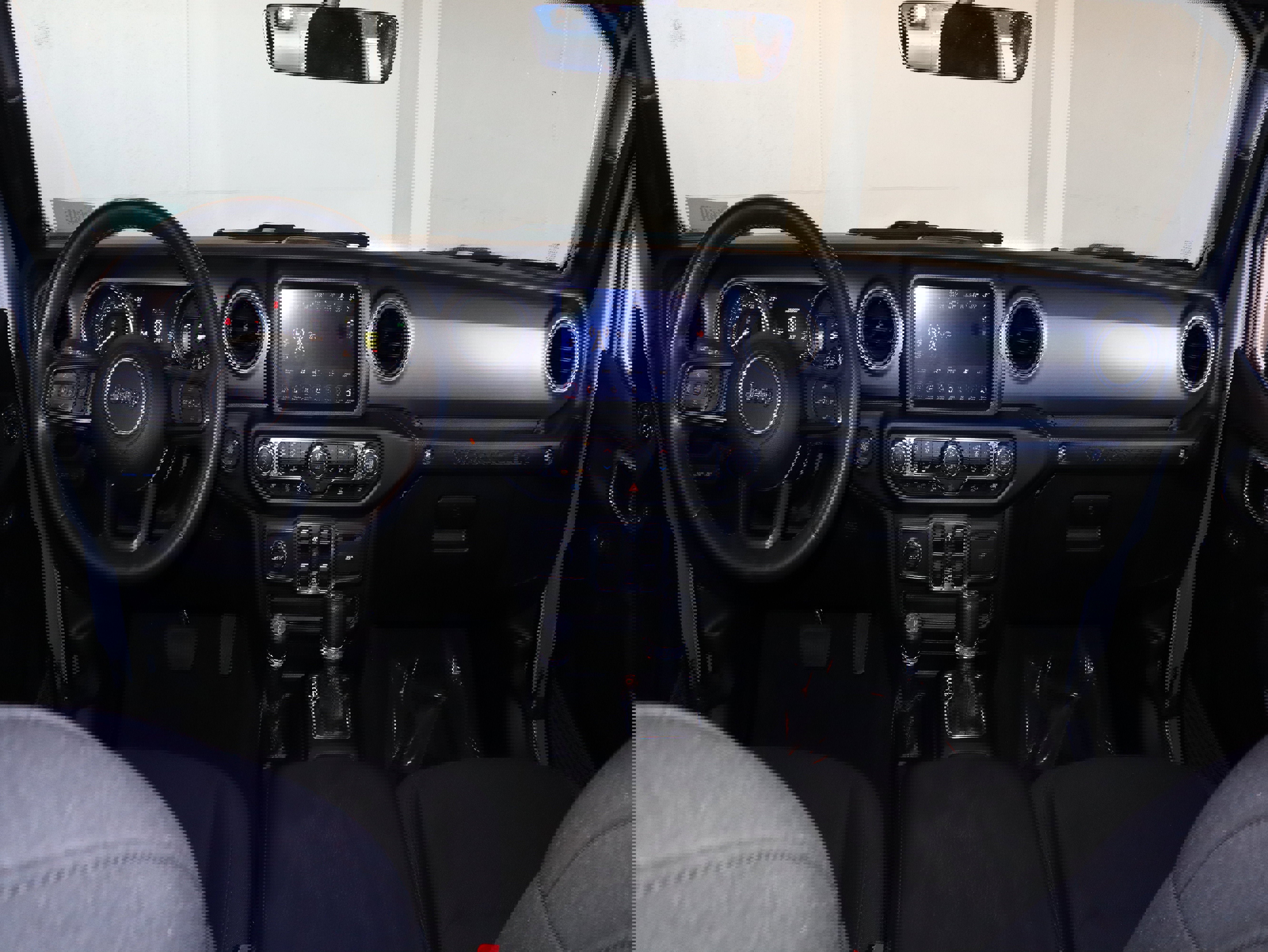 Used 2023 Jeep Wrangler Unlimited w/ Sun & Screen Package image 25