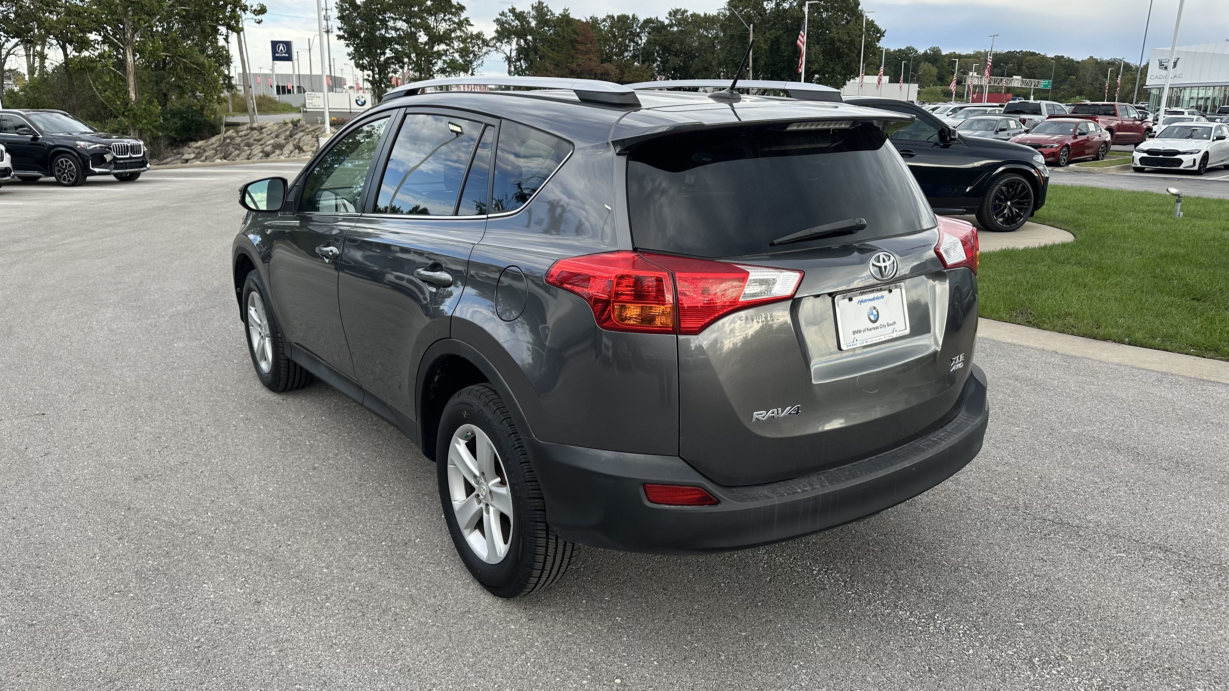 Used 2014 Toyota RAV4 XLE AWD/4WD image 8