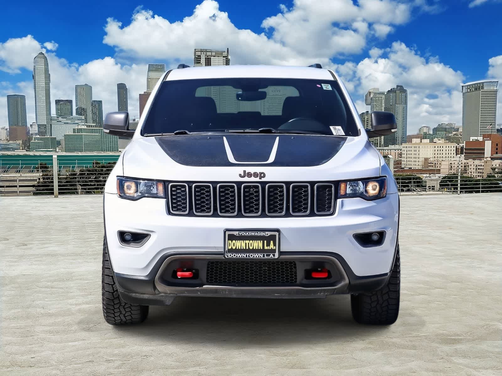 Used 2017 Jeep Grand Cherokee Trailhawk AWD/4WD image 2