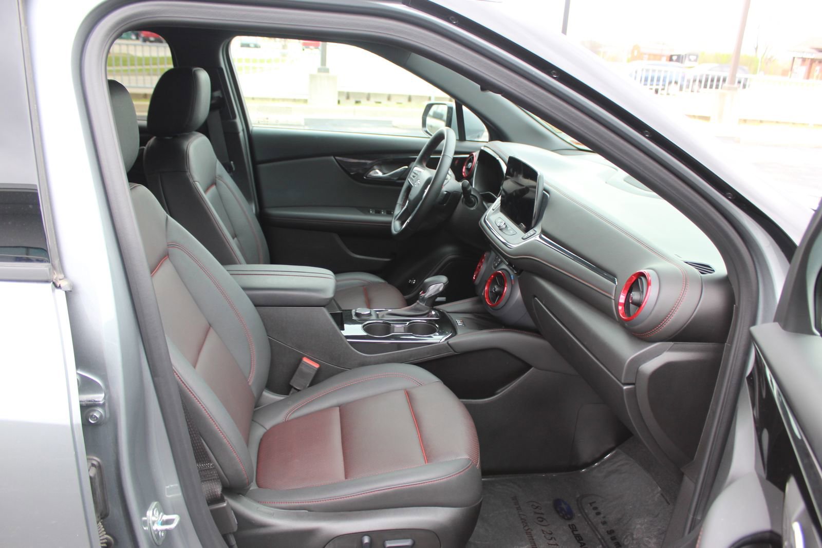 Used 2025 Chevrolet Blazer RS AWD/4WD image 13
