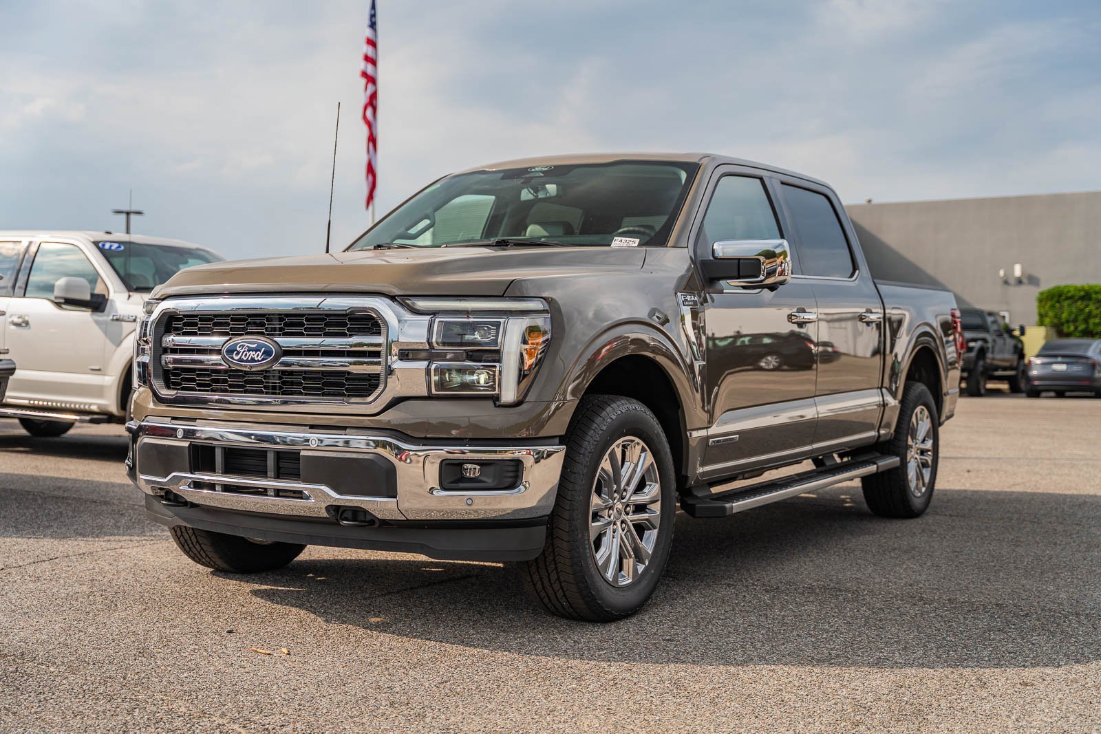 New 2025 Ford F150 Lariat w/ Equipment Group 502A High image 3
