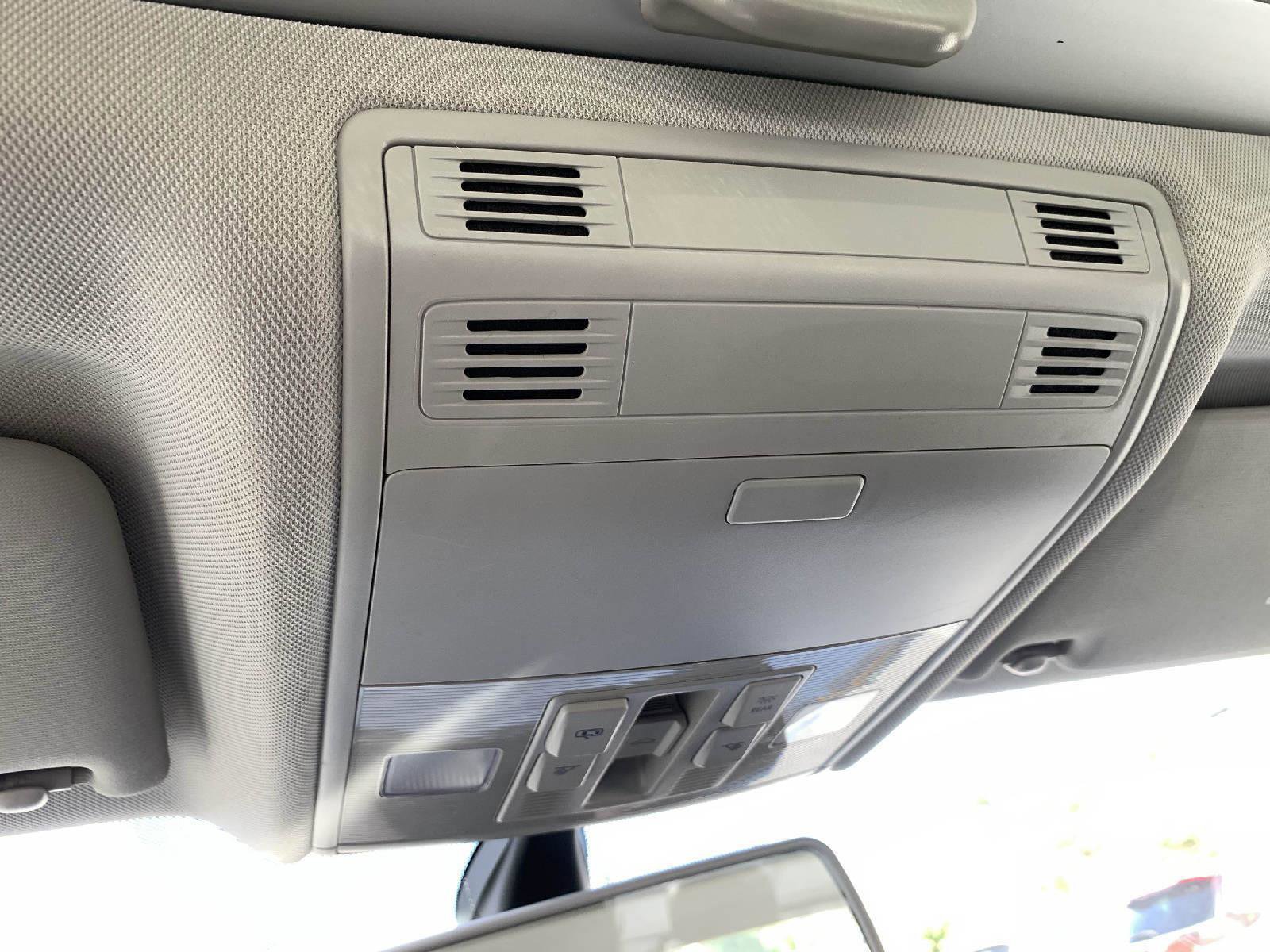 Used 2019 Volkswagen Jetta SE FWD image 29