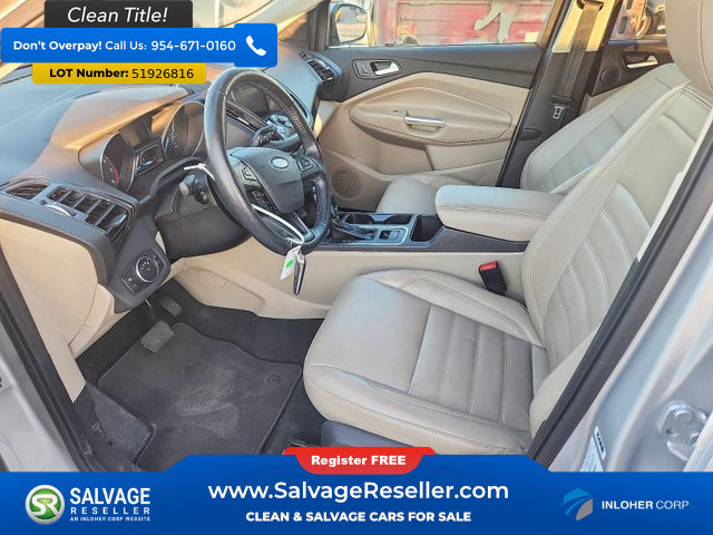 Used 2019 Ford Escape Titanium w/ U9j03 - Titanium Tow Package AWD/4WD image 9
