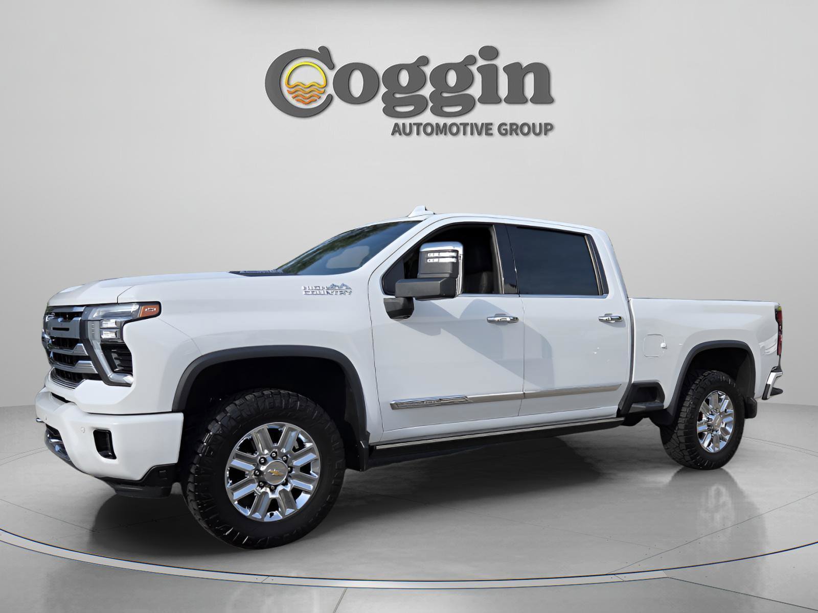 Used 2024 Chevrolet Silverado 2500 High Country w/ High Country Premium Package AWD/4WD image 1