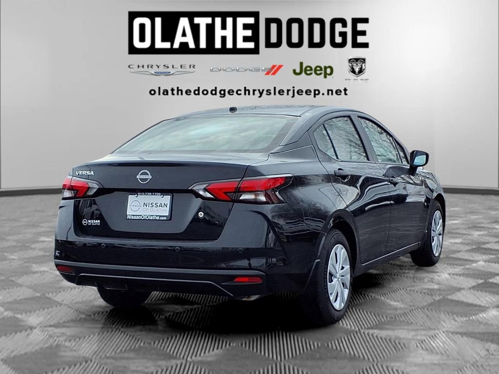 Used 2025 Nissan Versa S w/ Trunk Package image 26