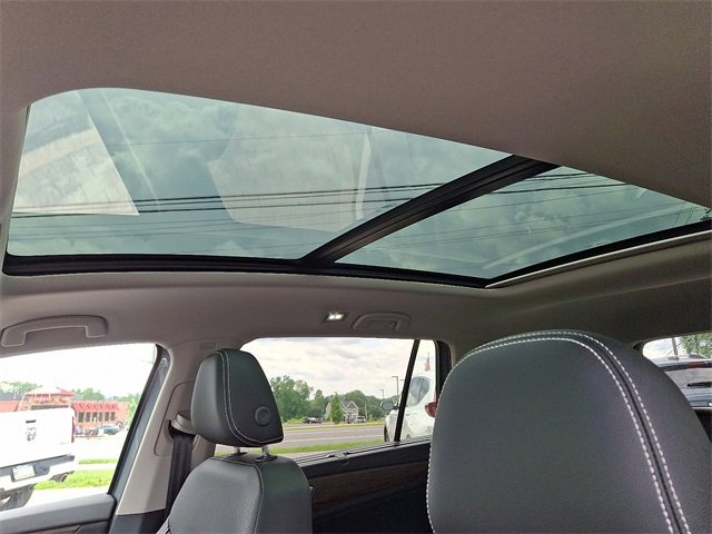 New 2025 Volkswagen Atlas SEL image 16