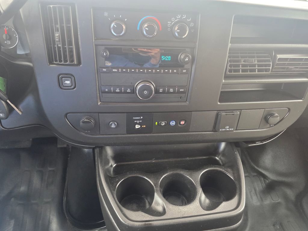 Used 2020 GMC Savana 2500 Extended w/ Driver Convenience Package image 26