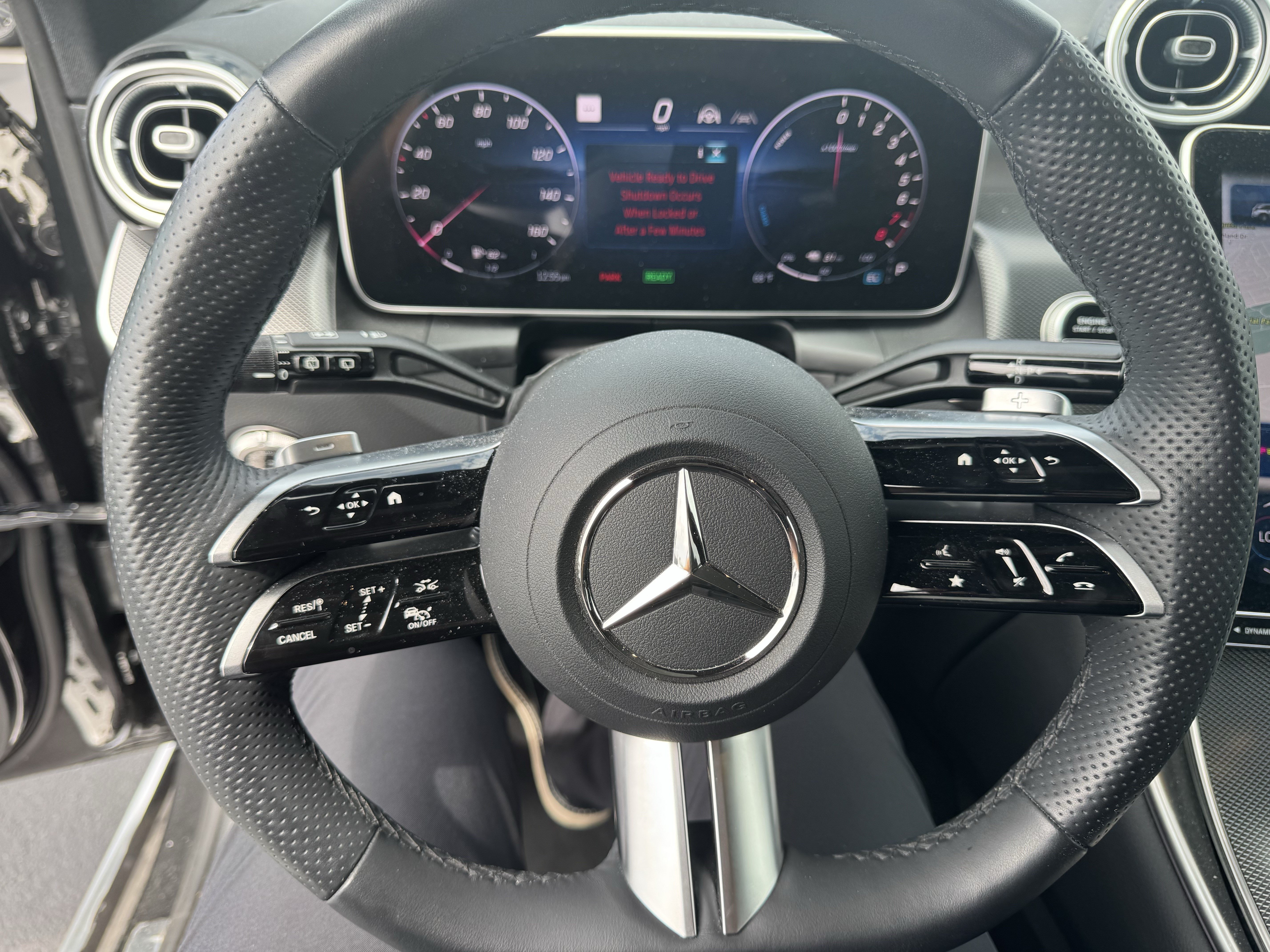 Used 2025 Mercedes-Benz GLC 350e 4MATIC image 15