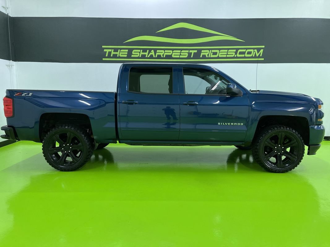 Used 2018 Chevrolet Silverado 1500 LT w/ All Star Edition AWD/4WD image 11