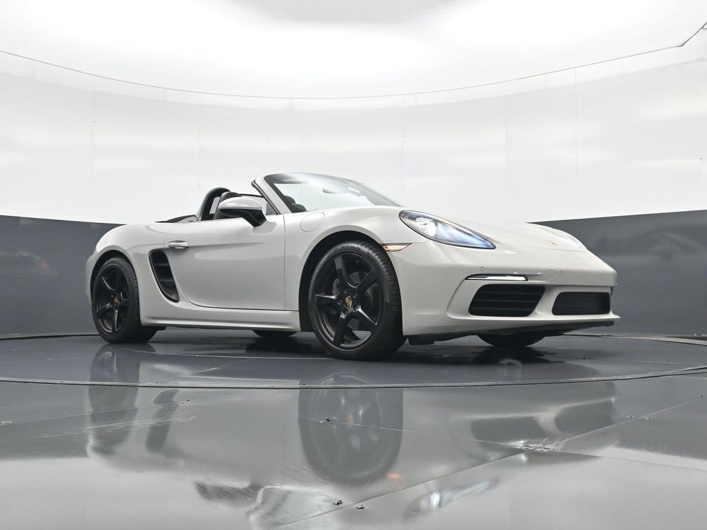 Used 2018 Porsche 718 Boxster image 18