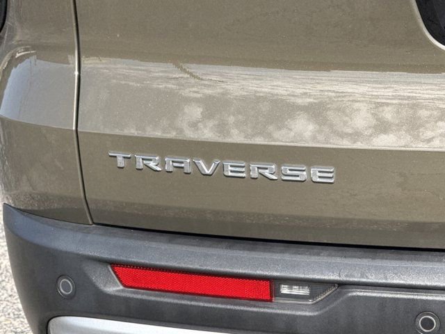 Used 2024 Chevrolet Traverse LT FWD image 9