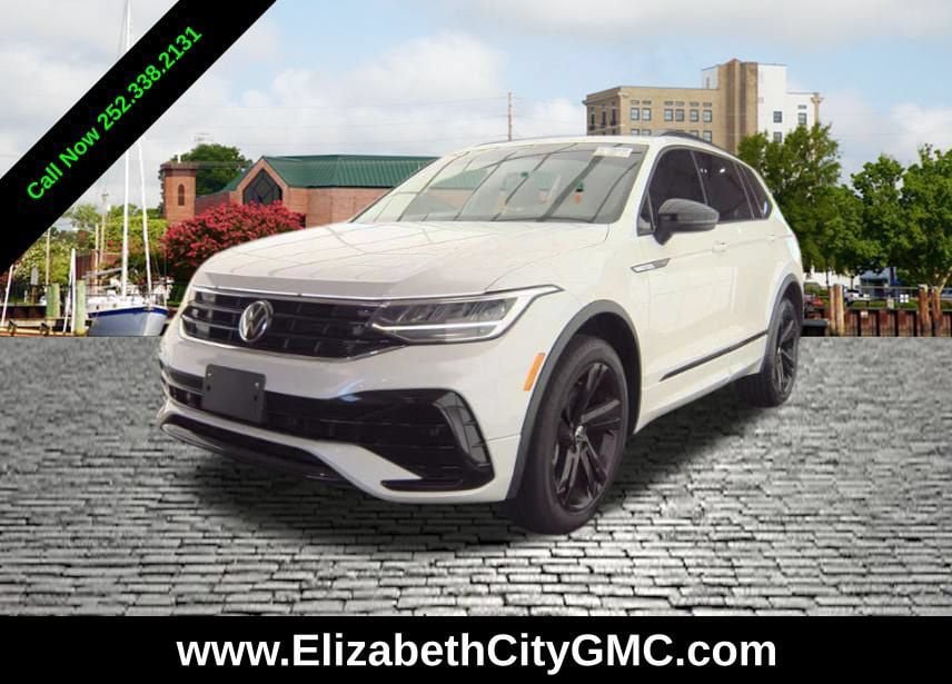Used 2023 Volkswagen Tiguan SE R-Line
