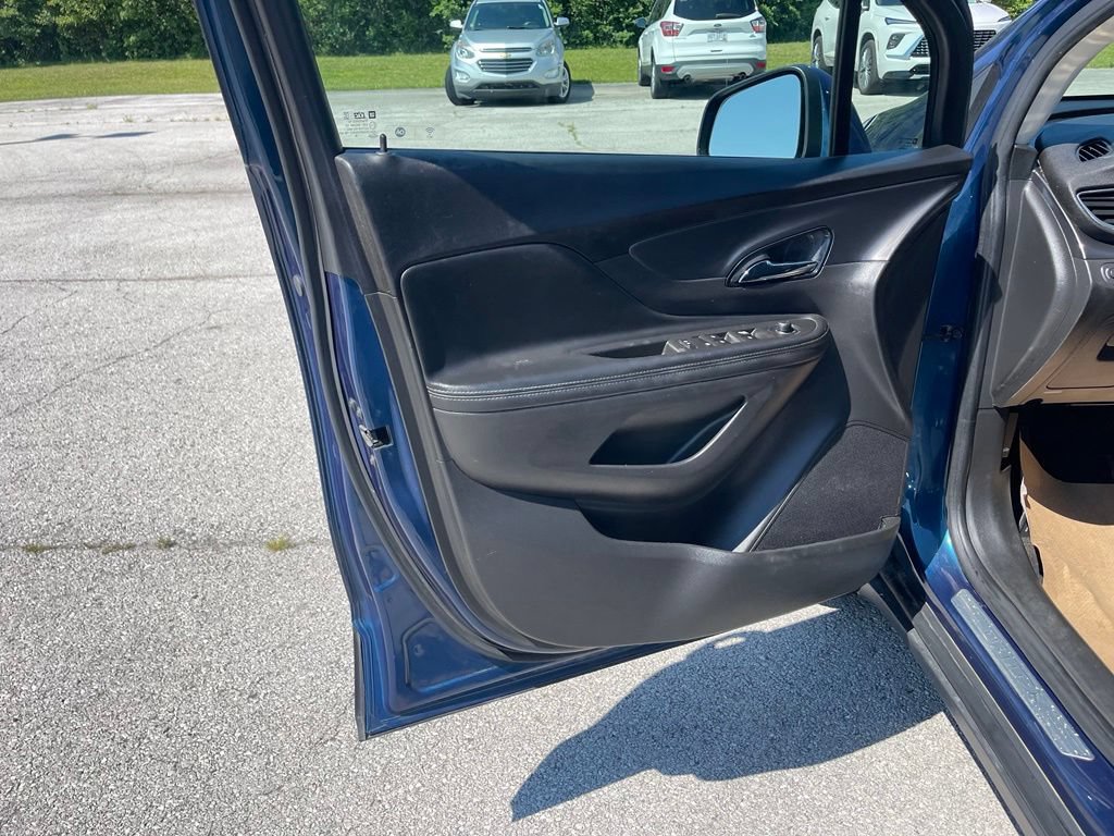 Used 2020 Buick Encore Preferred FWD image 14
