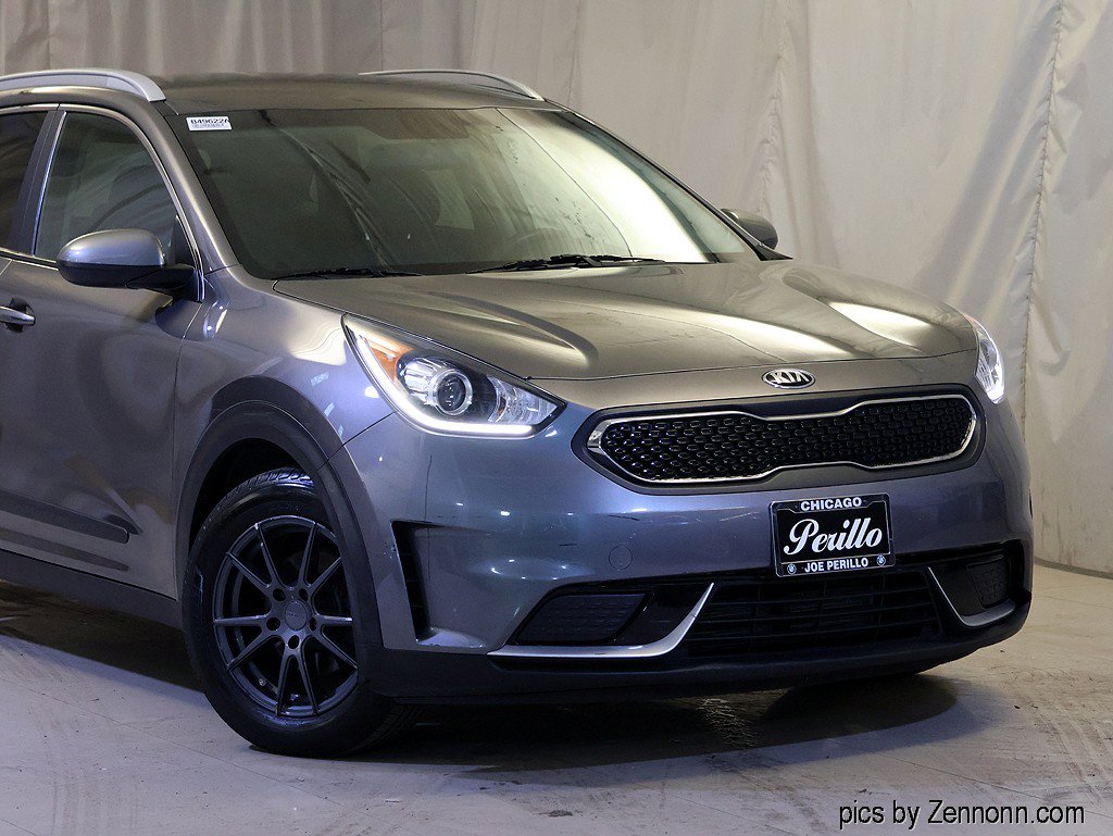 Used 2017 Kia Niro LX FWD image 2