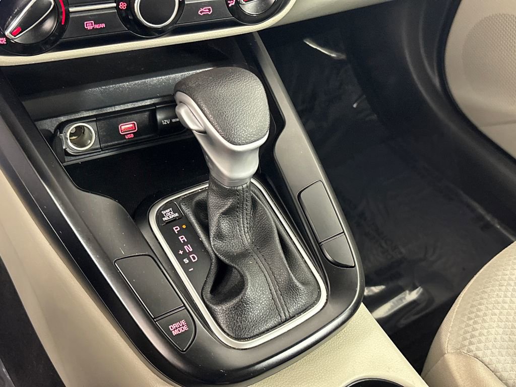 Used 2022 Kia Soul LX w/ Technology Package image 26