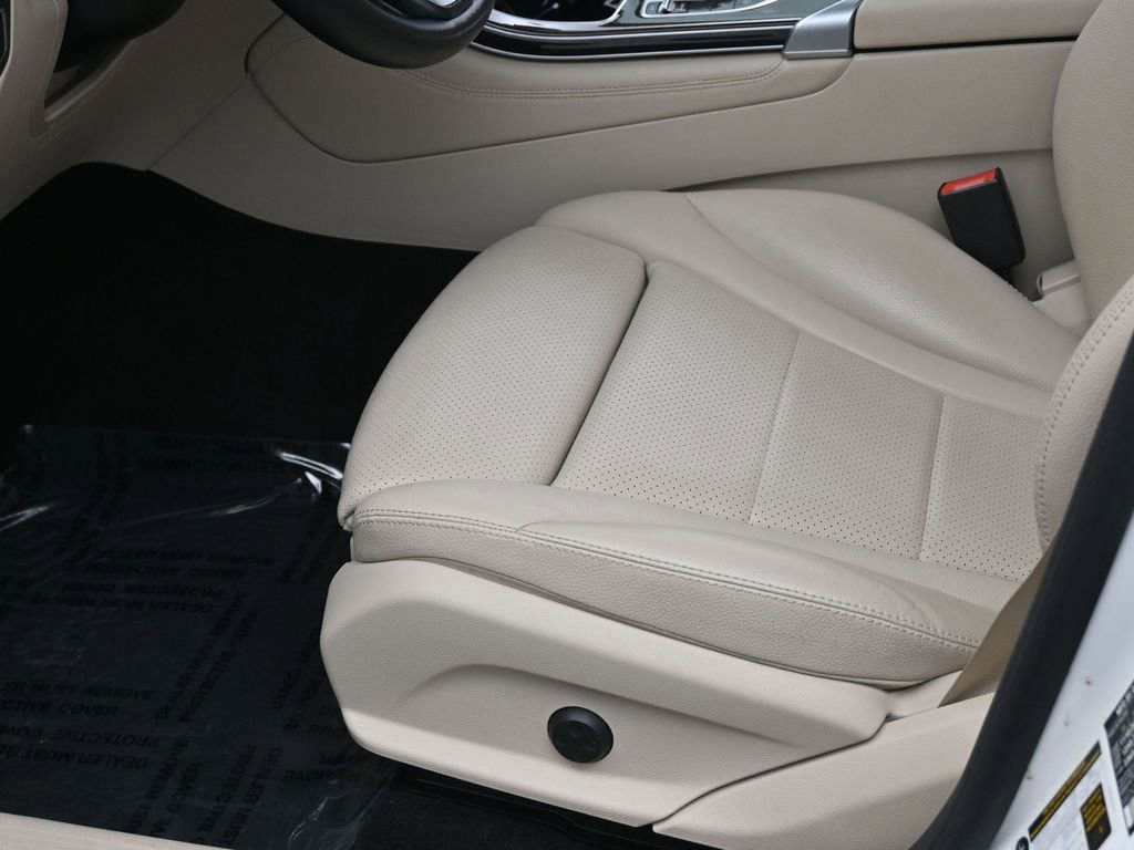 Used 2018 Mercedes-Benz GLC 300 4MATIC image 14