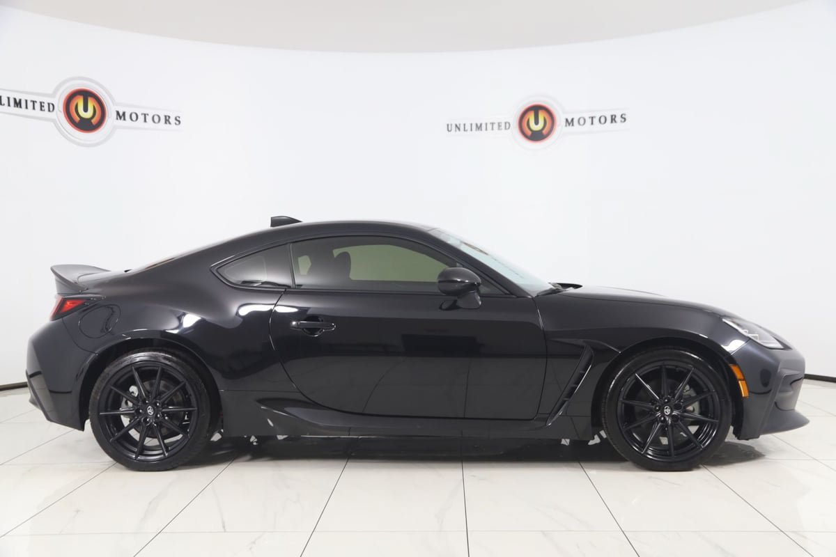 Used 2024 Toyota GR86 Premium RWD image 2