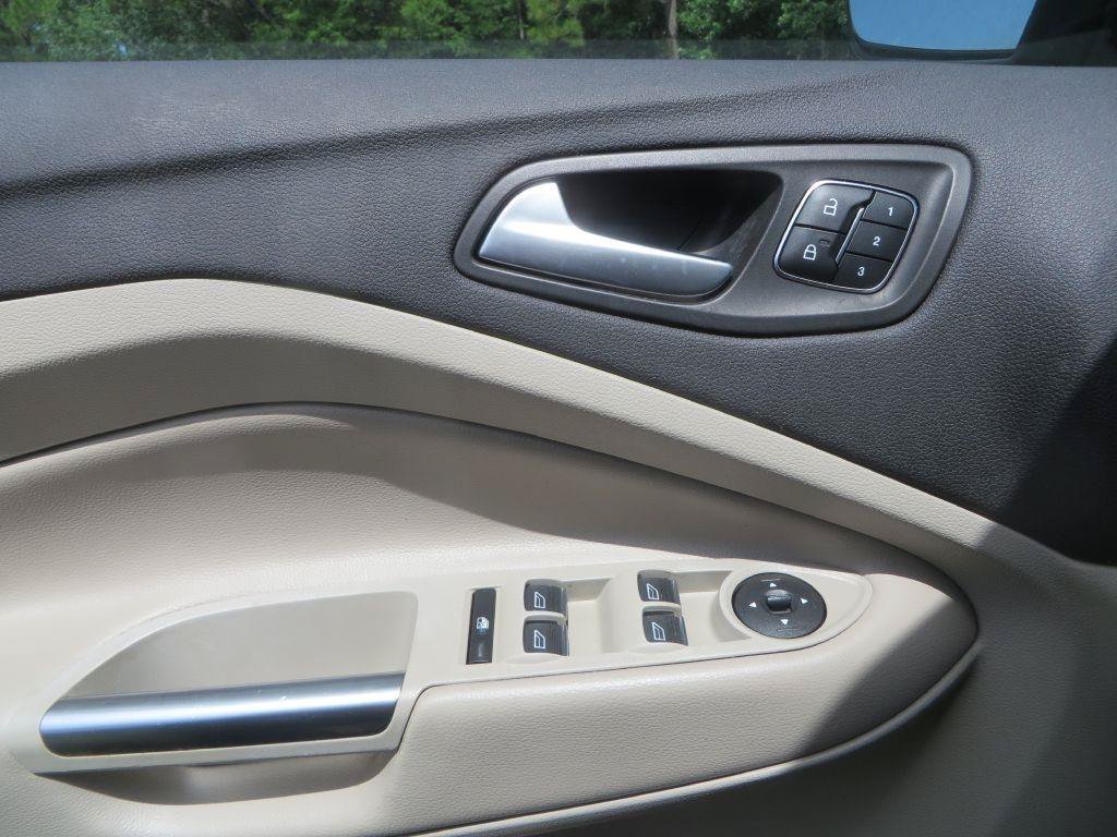Used 2019 Ford Escape Titanium FWD image 21