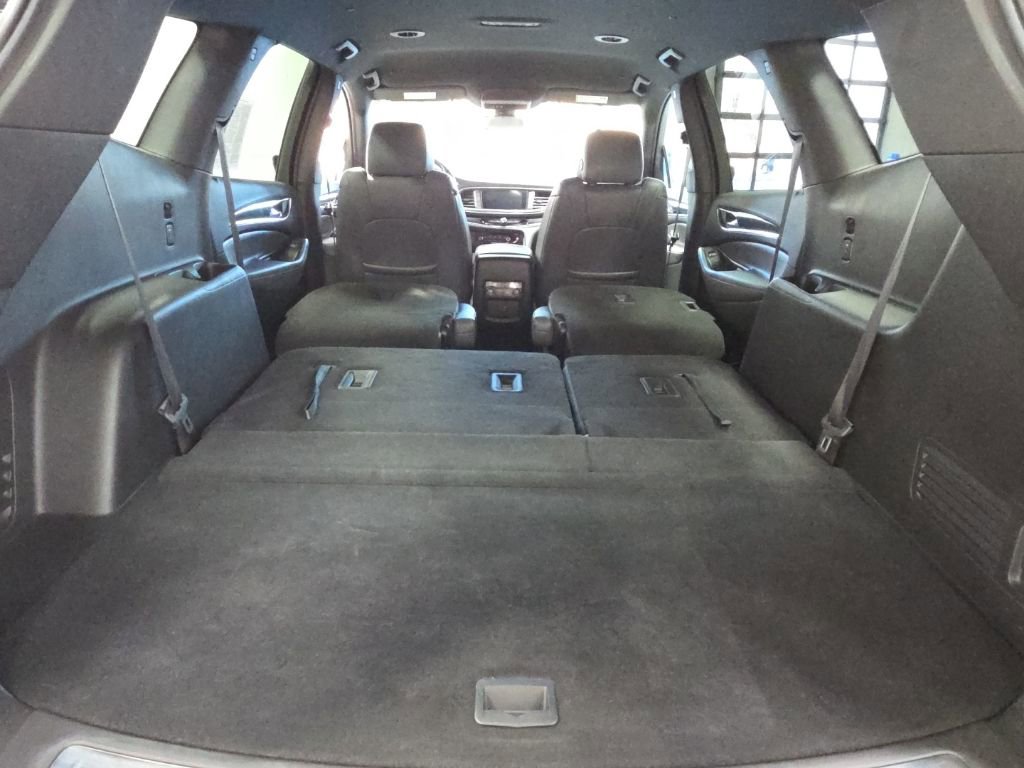 Used 2023 Buick Enclave Essence image 36