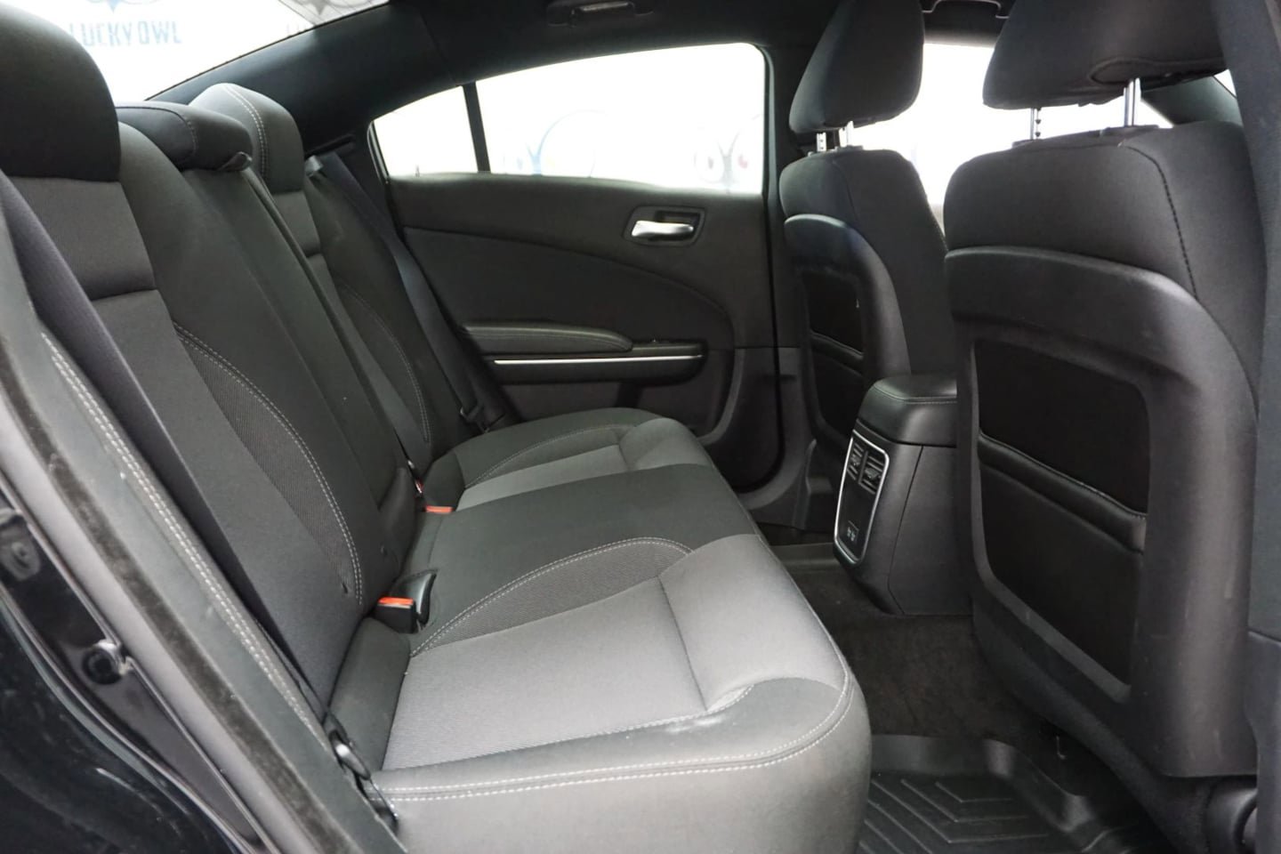 Used 2018 Dodge Charger SXT RWD image 18