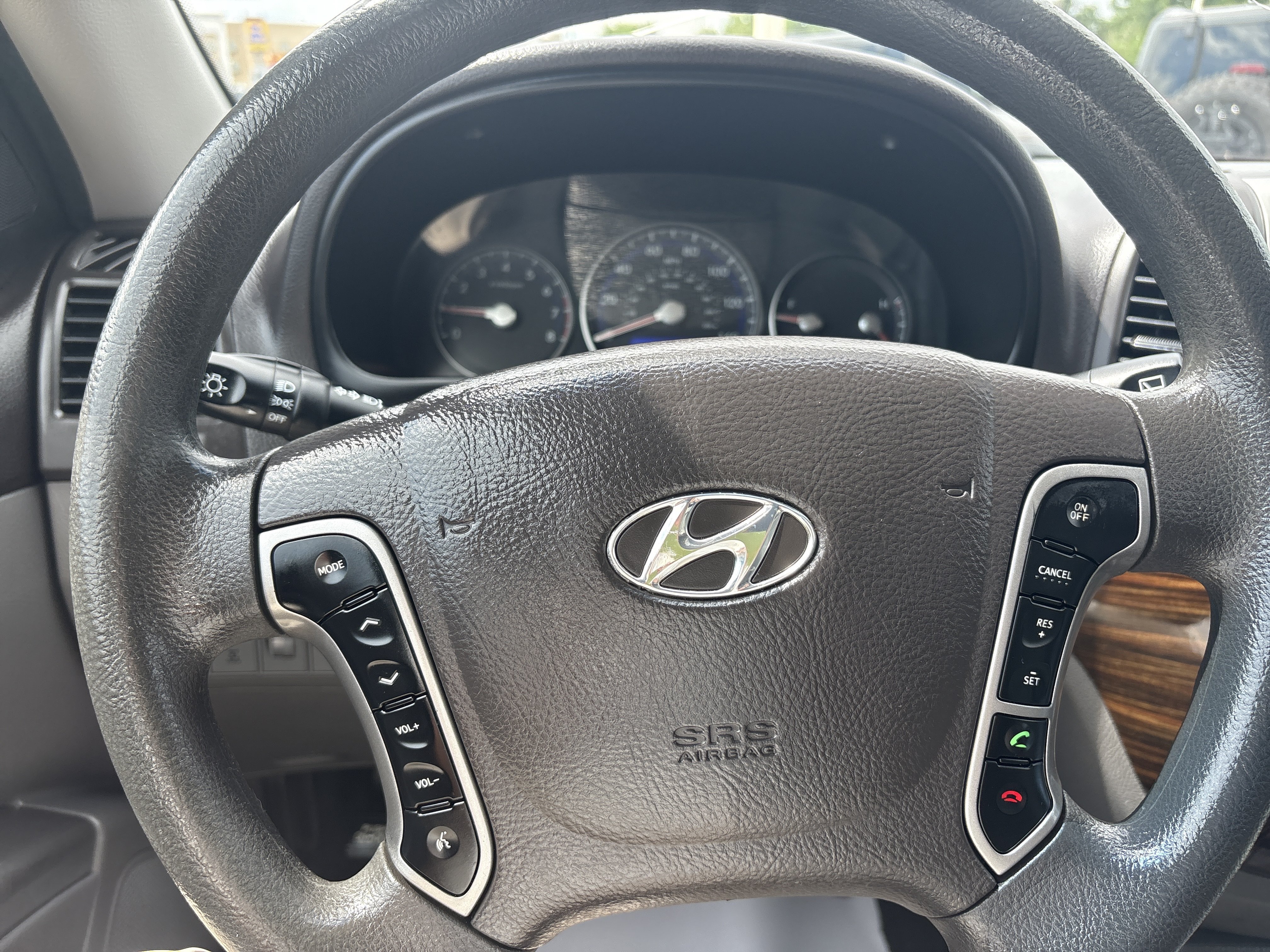 Used 2012 Hyundai Santa Fe GLS AWD/4WD image 11