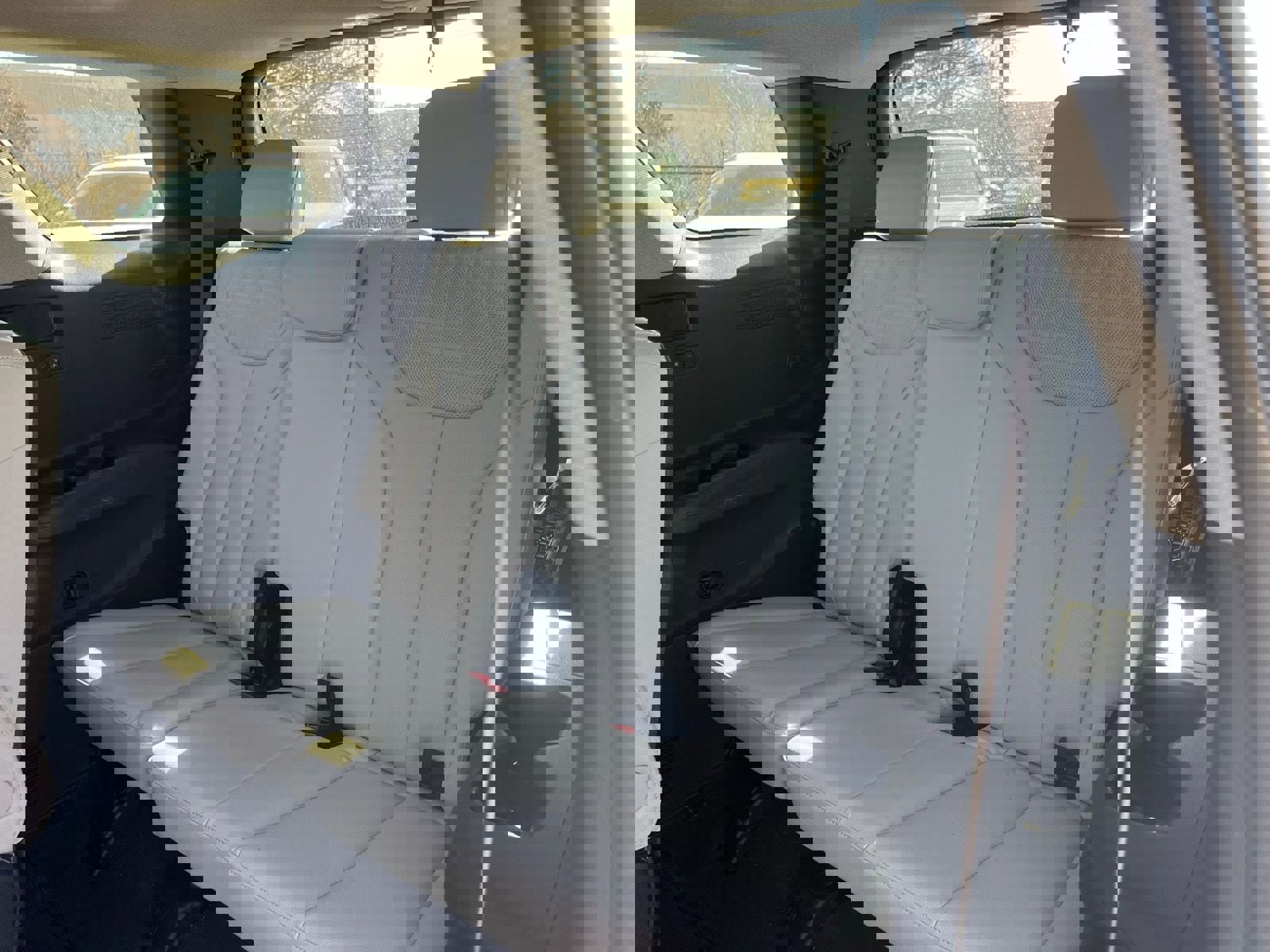 Used 2023 Hyundai Palisade Limited w/ Winter Package image 22