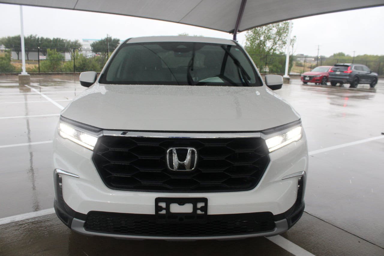Used 2025 Honda Pilot EX-L image 9