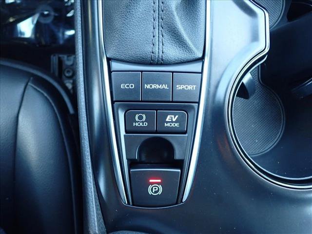 Used 2020 Toyota Camry SE FWD image 20