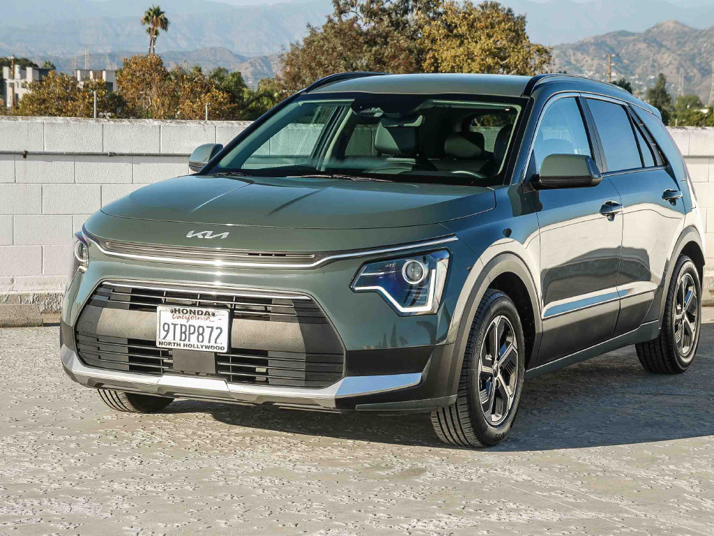 Used 2025 Kia Niro EX FWD image 3