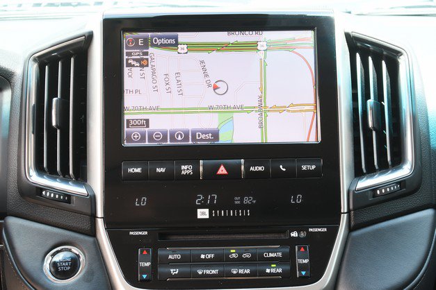 Used 2018 Toyota Land Cruiser AWD/4WD image 21