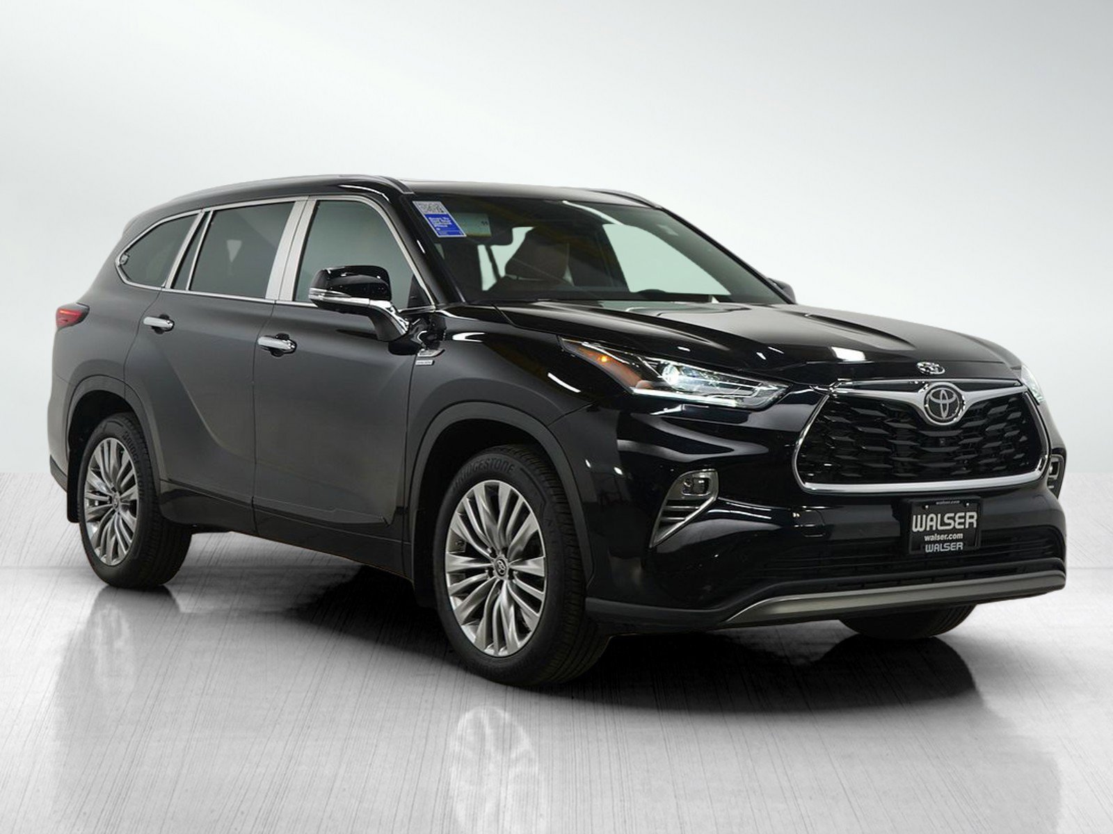 Used 2023 Toyota Highlander Platinum image 7