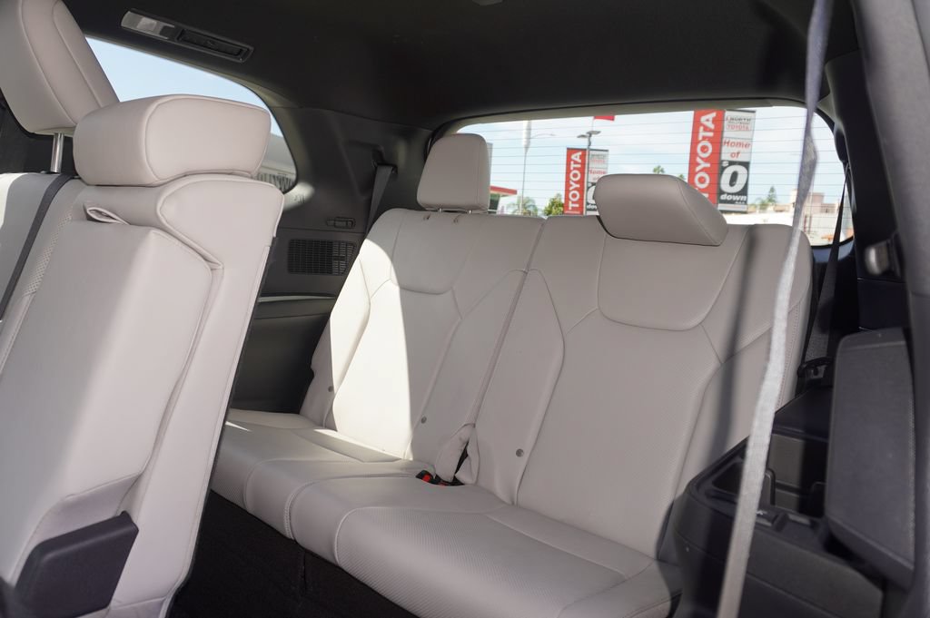 Used 2025 Lexus TX 350 FWD w/ Technology Package image 11