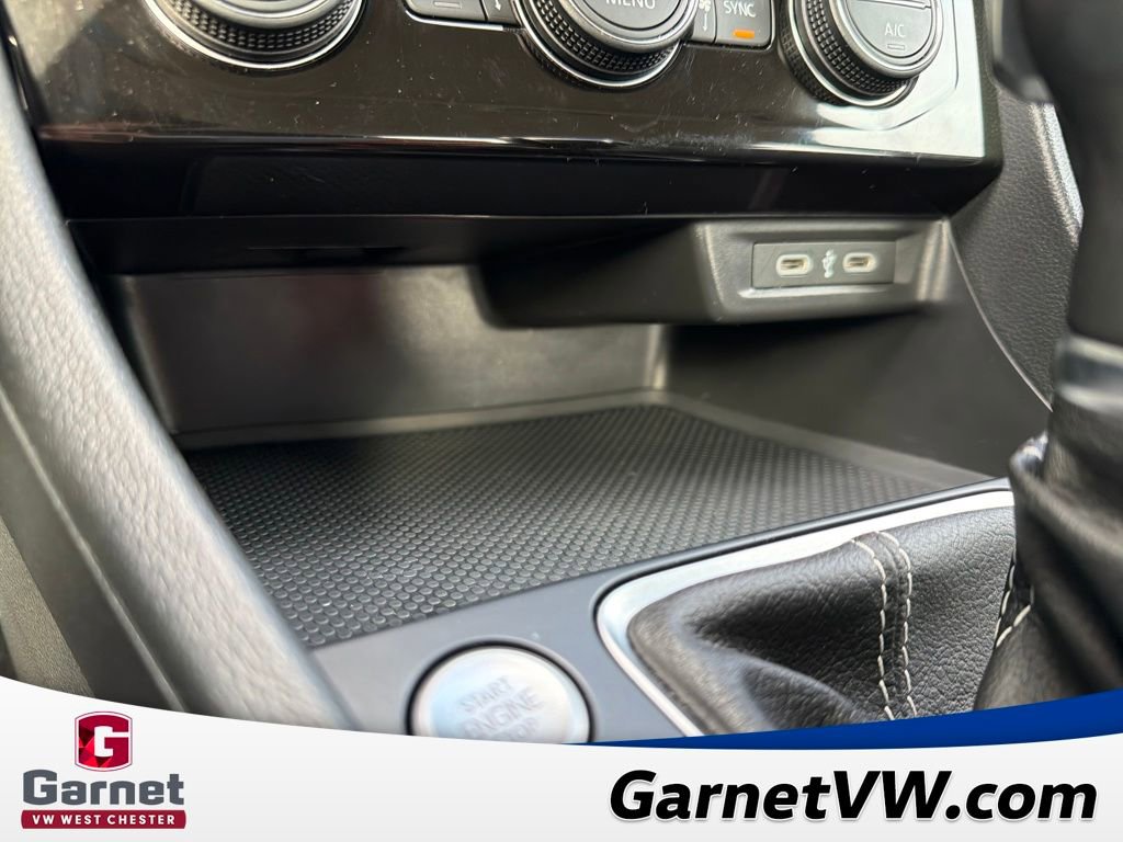 Certified 2024 Volkswagen Jetta SE image 30
