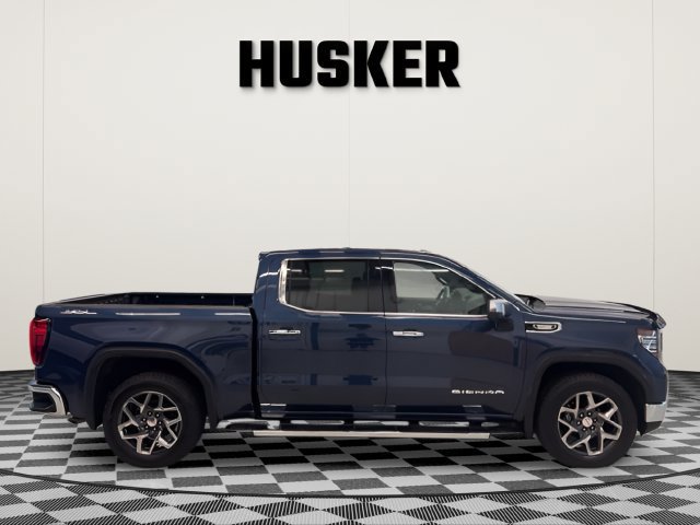 Used 2022 GMC Sierra 1500 SLT w/ SLT Premium Plus Package AWD/4WD image 16