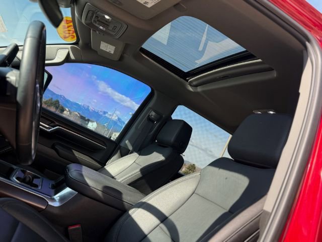 Used 2024 GMC Sierra 2500 SLT w/ SLT Premium Package image 25