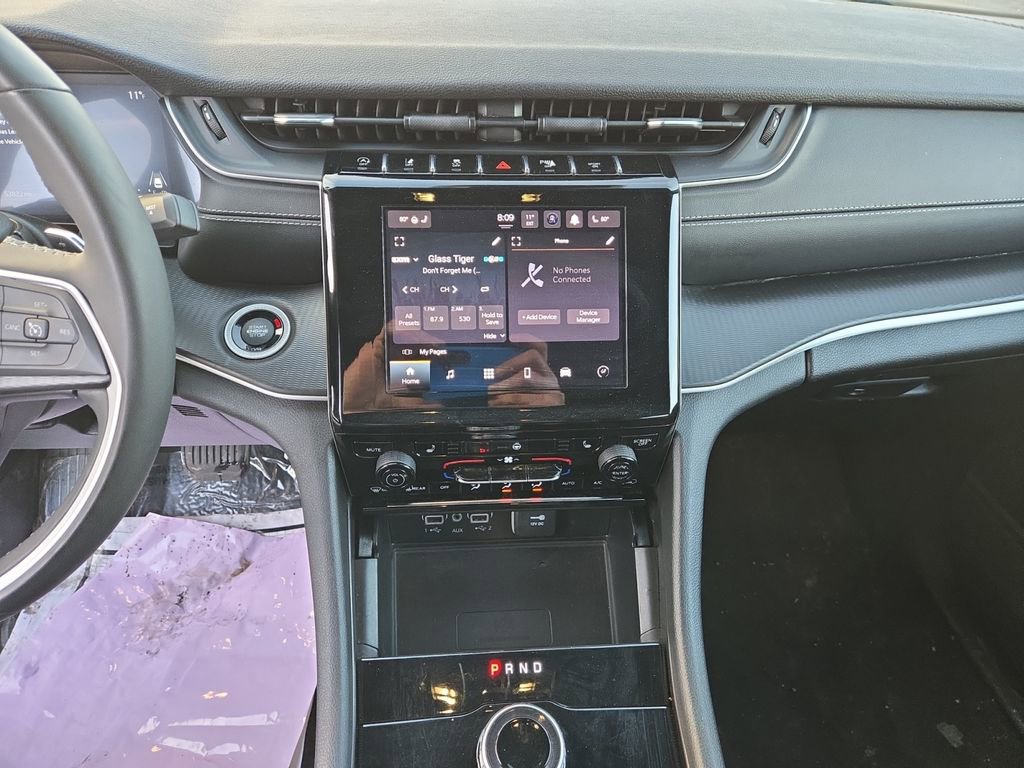 Used 2023 Jeep Grand Cherokee L Laredo image 15