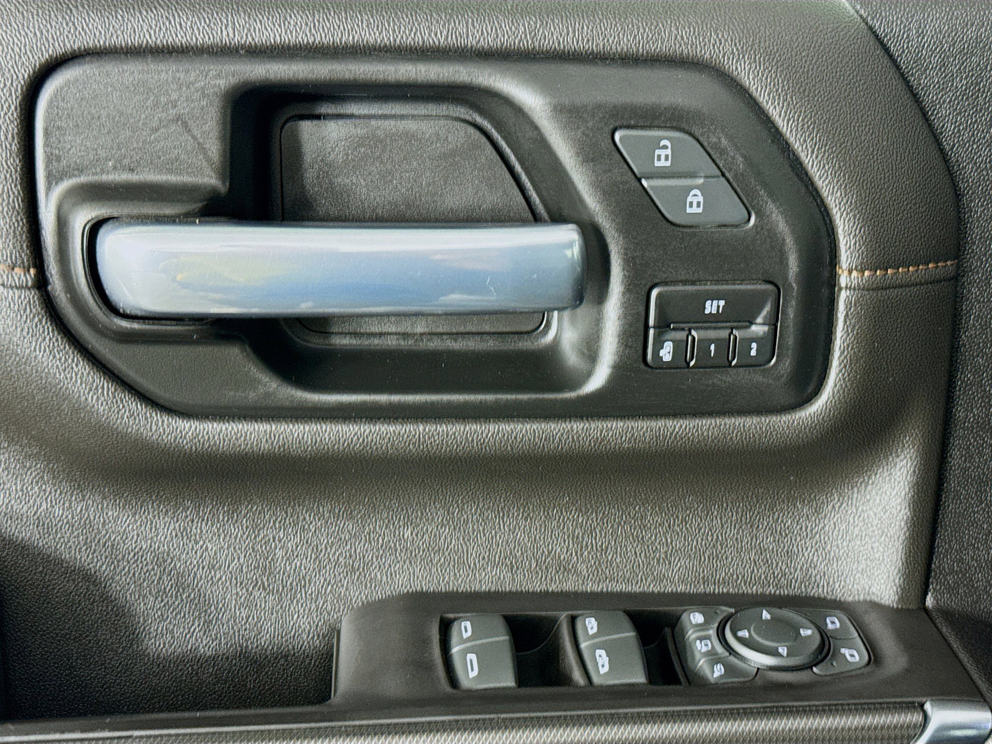 Used 2021 GMC Sierra 2500 AT4 w/ AT4 Preferred Package image 22