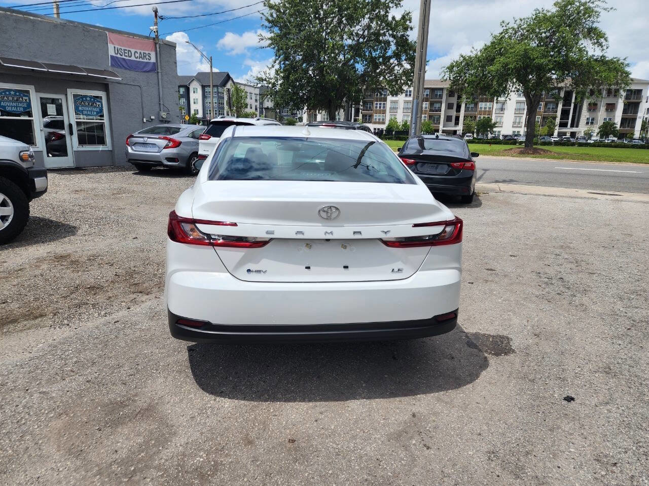 Used 2025 Toyota Camry LE image 7