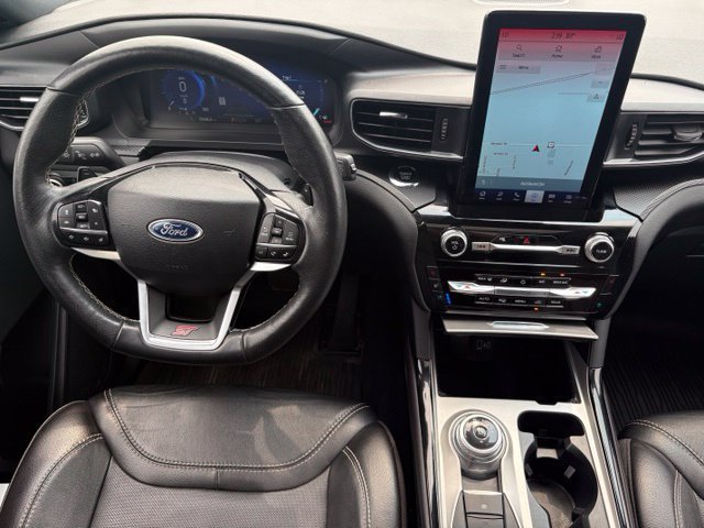 Used 2024 Ford Explorer ST w/ Technology Package AWD/4WD image 3