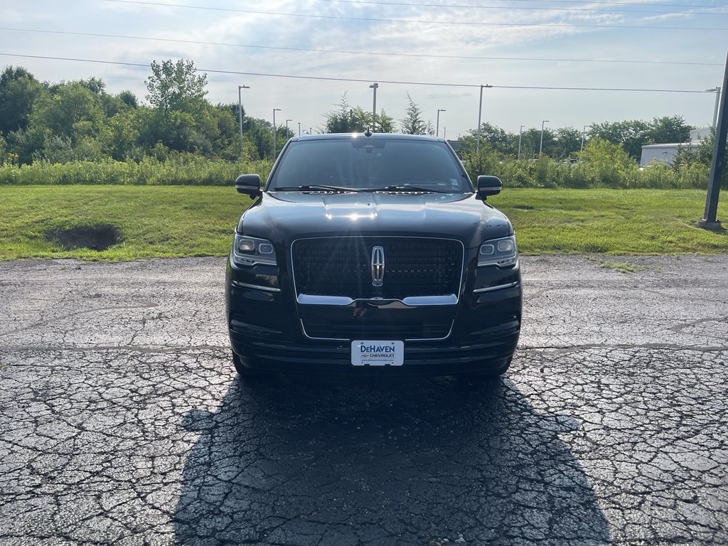 Used 2024 Lincoln Navigator L Reserve w/ Equipment Group 201A AWD/4WD image 9