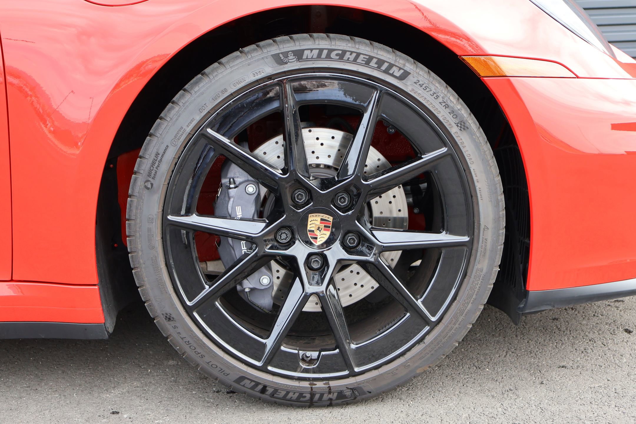 Used 2025 Porsche 911 Carrera image 28