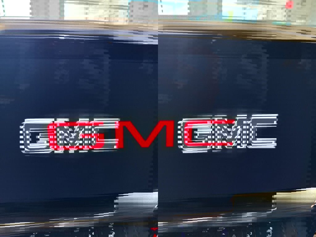 New 2025 GMC Sierra 1500 Elevation image 23