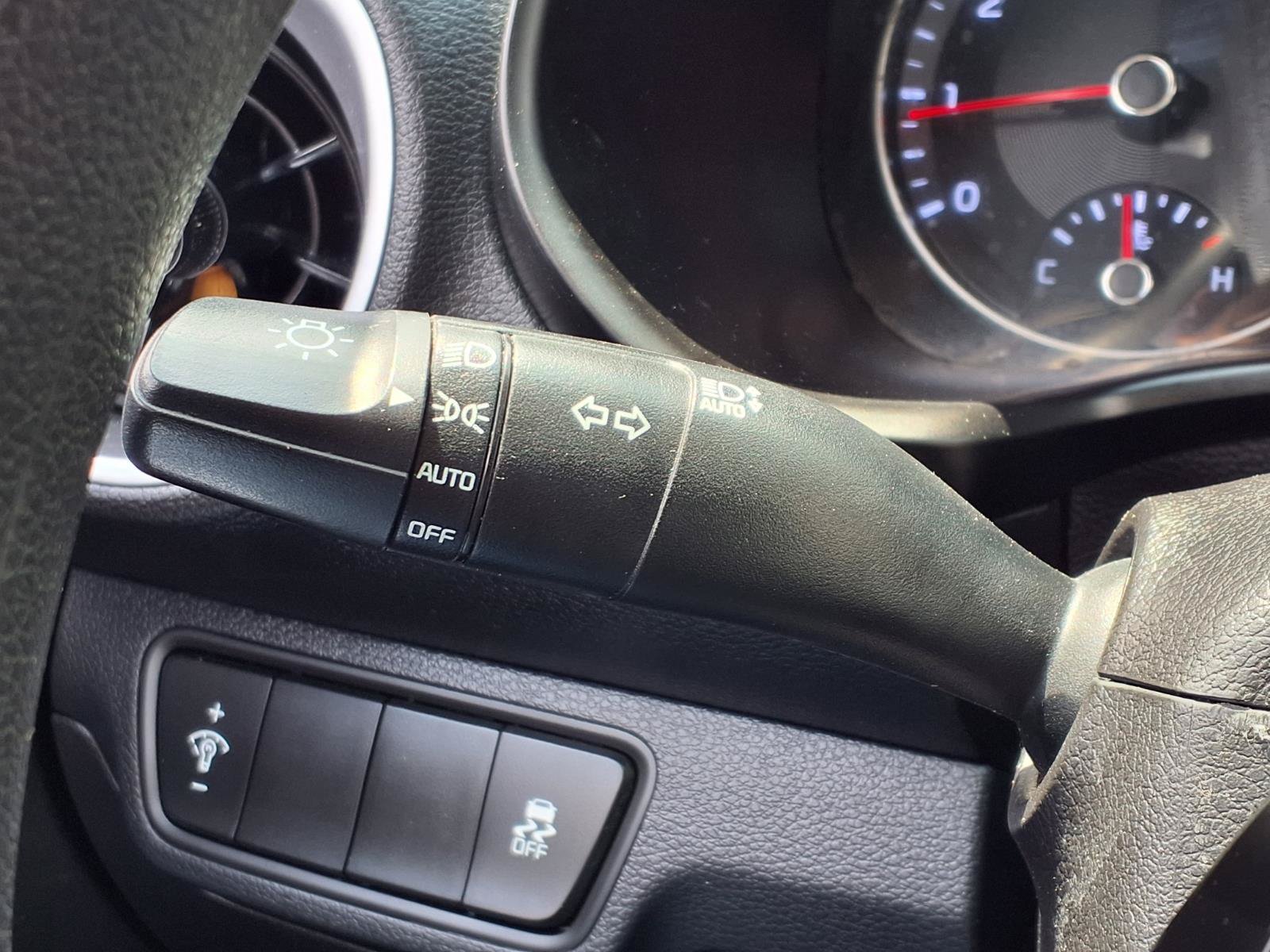 Used 2022 Kia Forte LXS FWD image 23