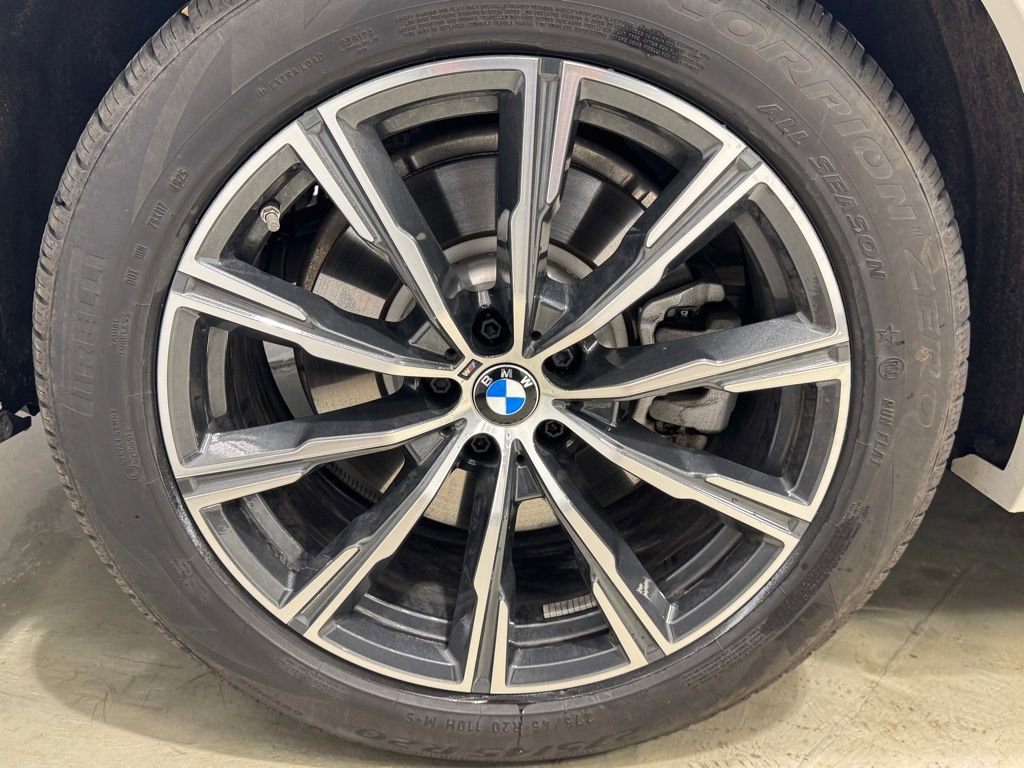 Used 2026 BMW X5 xDrive50e w/ M Sport Package AWD/4WD image 9