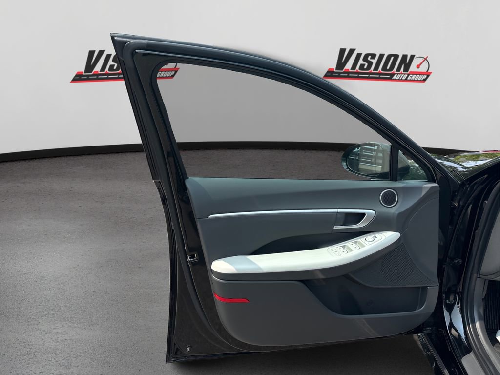 New 2024 Hyundai Sonata SEL FWD image 20